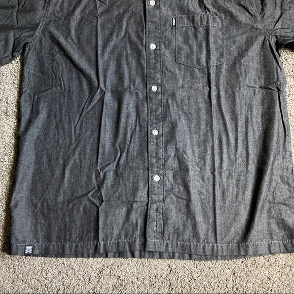 TKDK button down shirt size medium gray short sleeve collared solid pattern - Picture 4 of 11